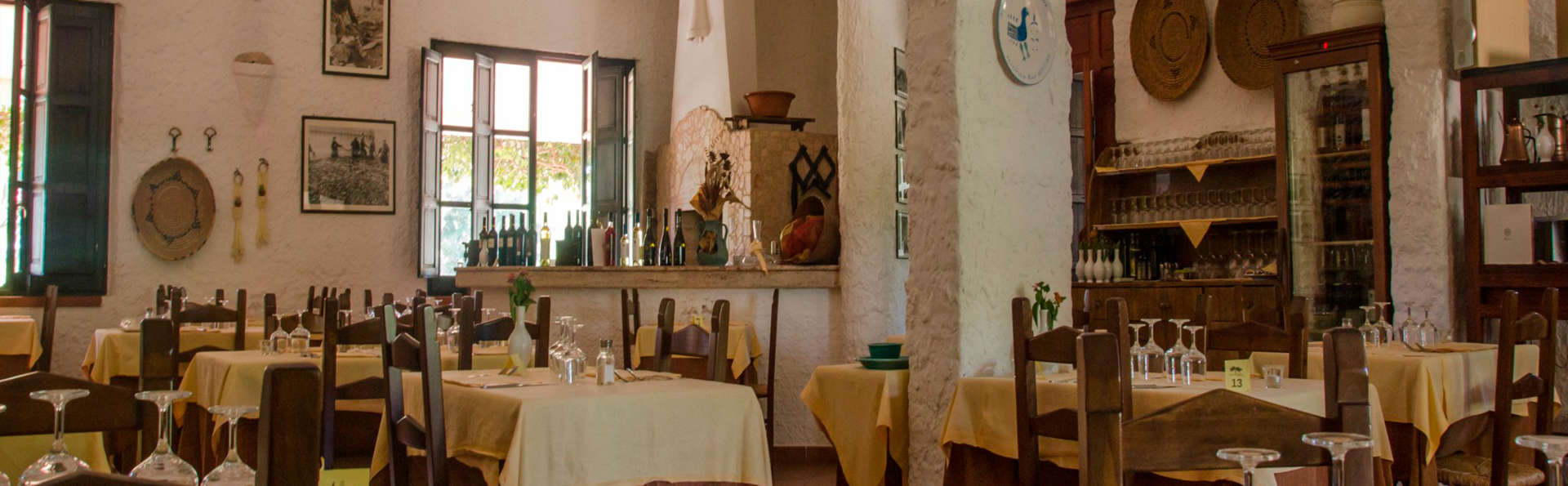 Hotel sa pedrera cabras