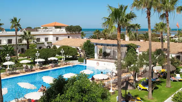 Halfpension in Rota met één kind inbegrepen, aan het strand
