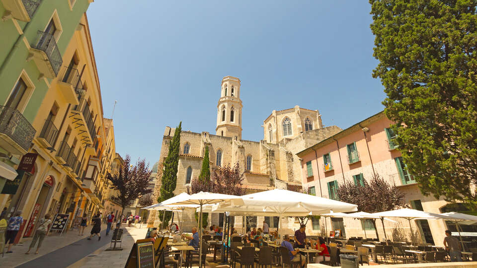 Romance et detente en prive avec un bain a remous a Figueres
