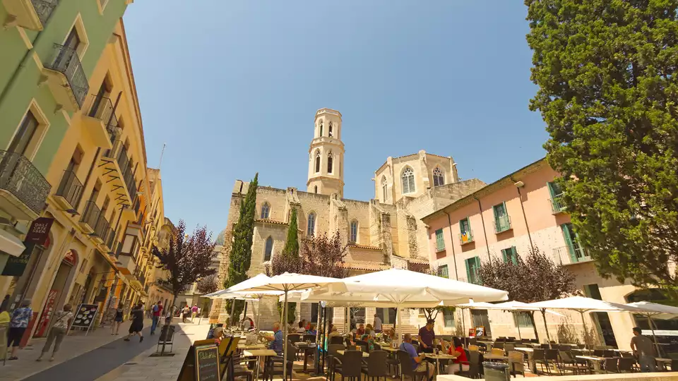 Romance et detente en prive avec un bain a remous a Figueres