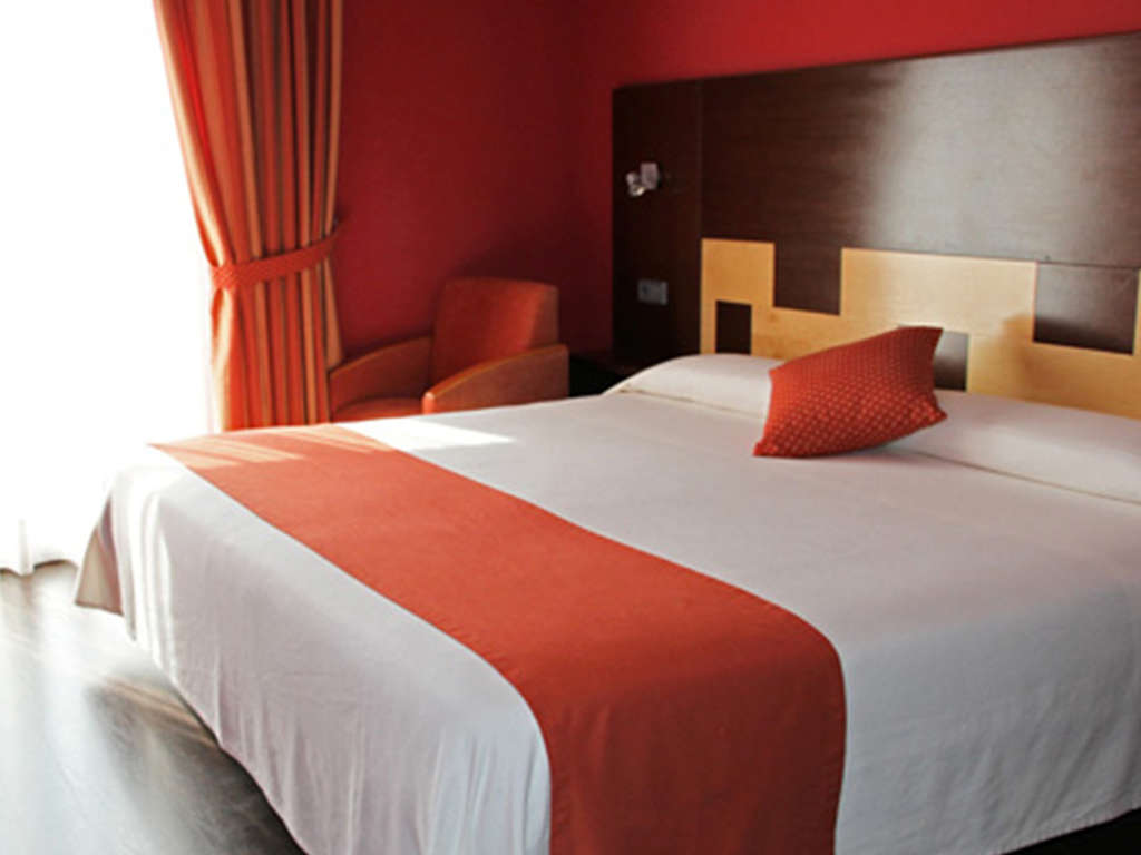 Week-end avec accès au bains à remous extérieur à Lloret de Mar - 4* - 9