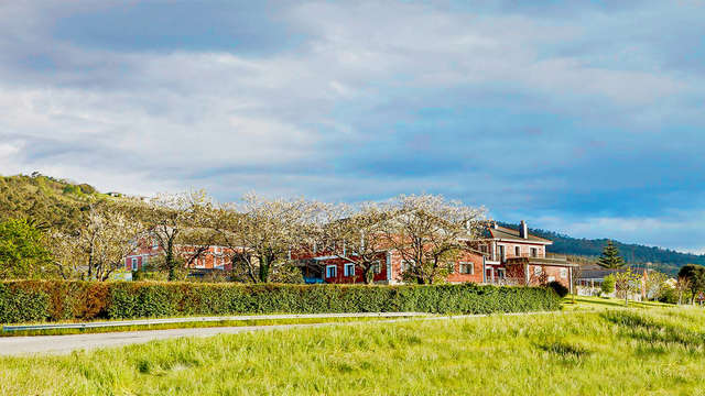 Escapada con Paseo a Caballo en Navia