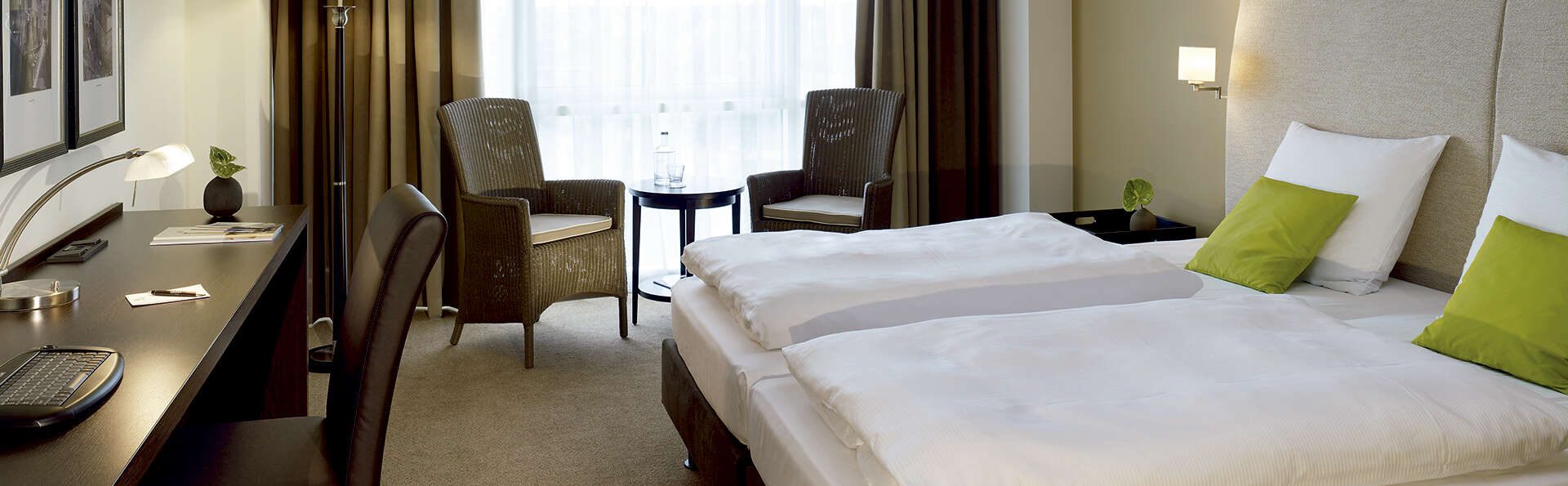 Lindner WTC Hotel & City Lounge Antwerp - EDIT_NEW_room.jpg