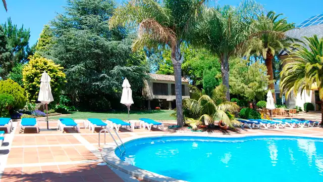Escapada en O Grove en apartamento para 2 adultos y 2 niños, con spa y vino espumoso