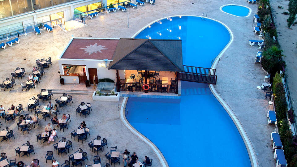 Disfruta de unas vacaciones con un nino incluido en Salou Tarragona