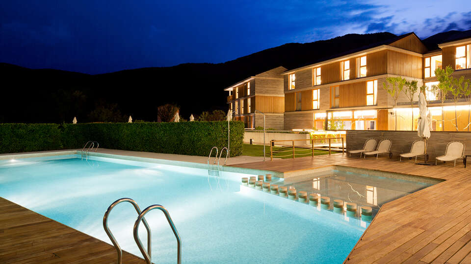 Escapada a la montana con cena y acceso al spa en el pirineo aragones