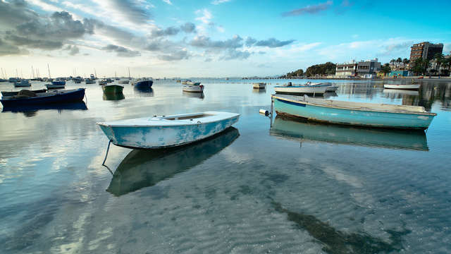 Escapada en San Pedro del Pinatar con Cena y parking gratis (desde 2 noches)