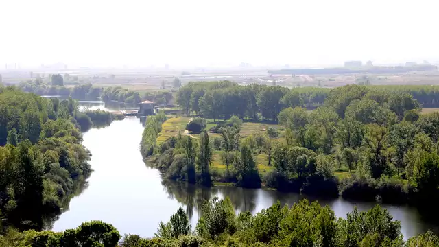 Fuga rurale con colazione e un pasto incluso a soli 10 minuti da Salamanca.
