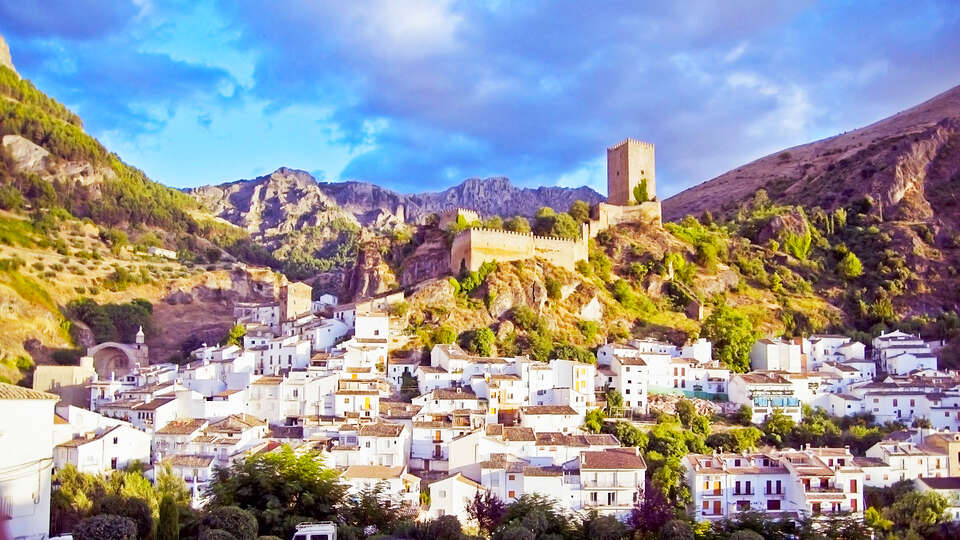 Weekend romantico Scopri Cazorla con visita guidata e mezza pensione