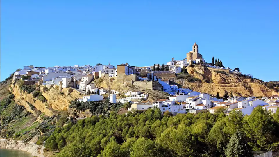Descubre el encanto de Priego de Cordoba un pintoresco pueblo andaluz en villa con desayuno
