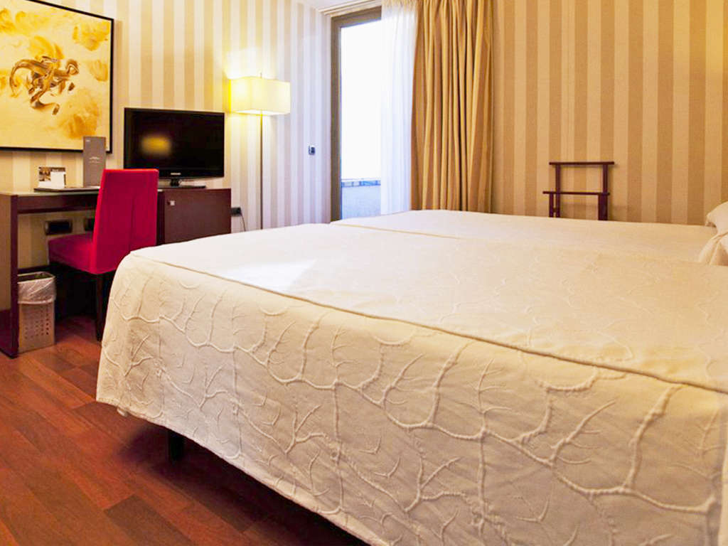 Découvrez Barcelone avec petit-déjeuner inclus et entrée au Casino - 4* - 11