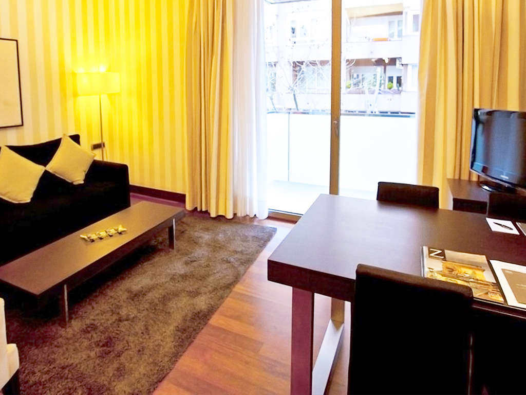 Découvrez Barcelone avec petit-déjeuner inclus et entrée au Casino - 4* - 14