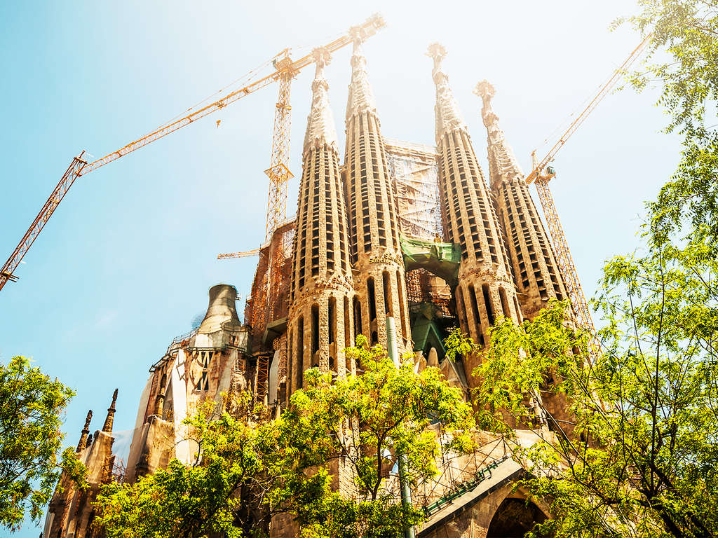 Découvrez Barcelone avec petit-déjeuner inclus et entrée au Casino - 4* - 17