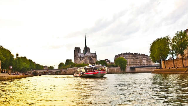 Escapada a París con crucero por el Sena
