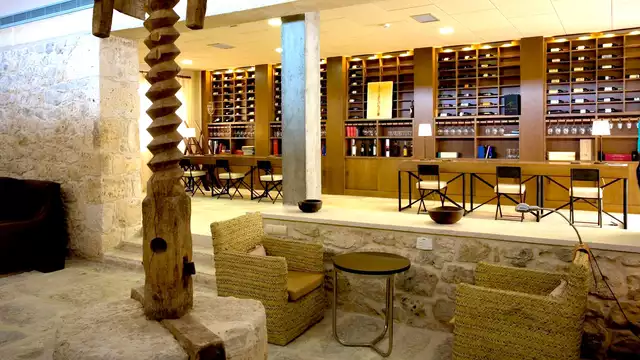 Acceso al spa, visita a bodega con degustación de vinos y descuento en noches extra