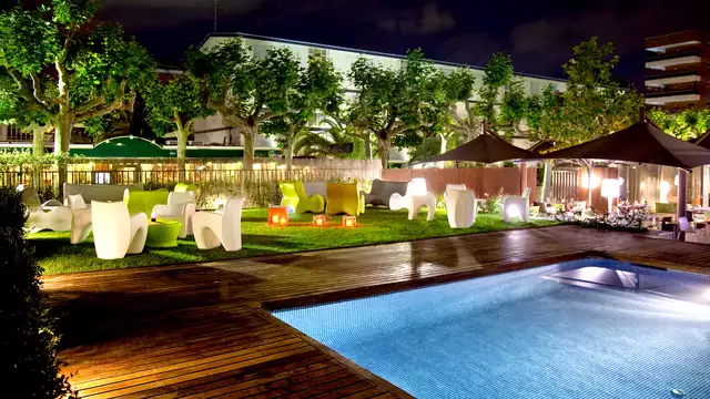 Détendez-vous à Salou avec petit-déjeuner et spa