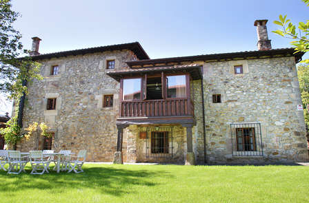 Week-end romantique et relax avec hydromassage privé sur la Côte Cantabrique 