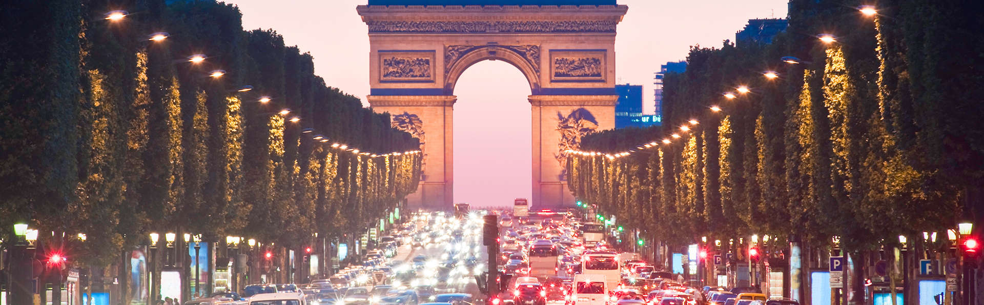Séjour parisien moderne avec visite de l'Arc de Triomphe