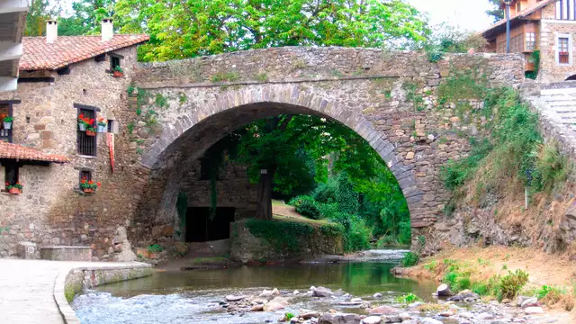 Escapada Relax con Spa y bombones en Potes desde noches