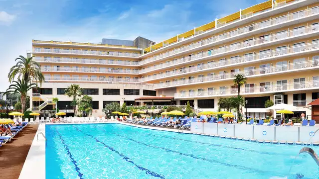 Relax total en Lloret de Mar: pensión completa, acceso al spa y mucho más
