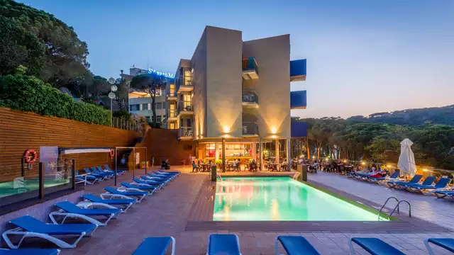 Minivancances sur La Costa Brava en demi-pension : des vacances inoubliables