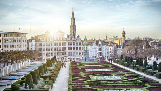 Parada en Bruselas con aperitivo y estacionamiento cubierto gratuito