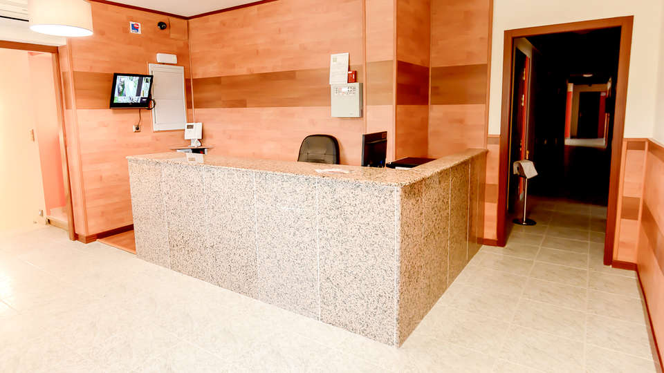 Hotel Los Manjares - Edit_Reception.jpg