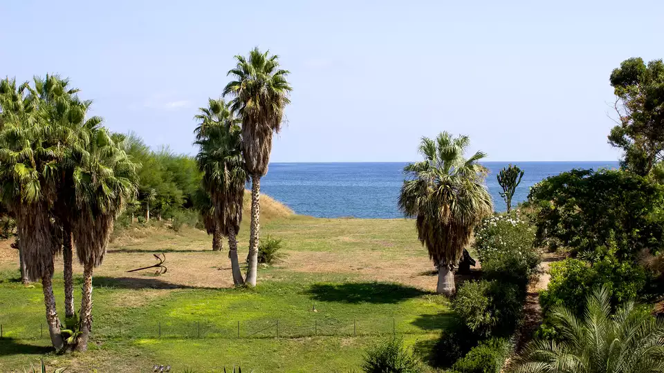 Soggiorno sulla costa della Sicilia alle porte di Palermo con colazione inclusa