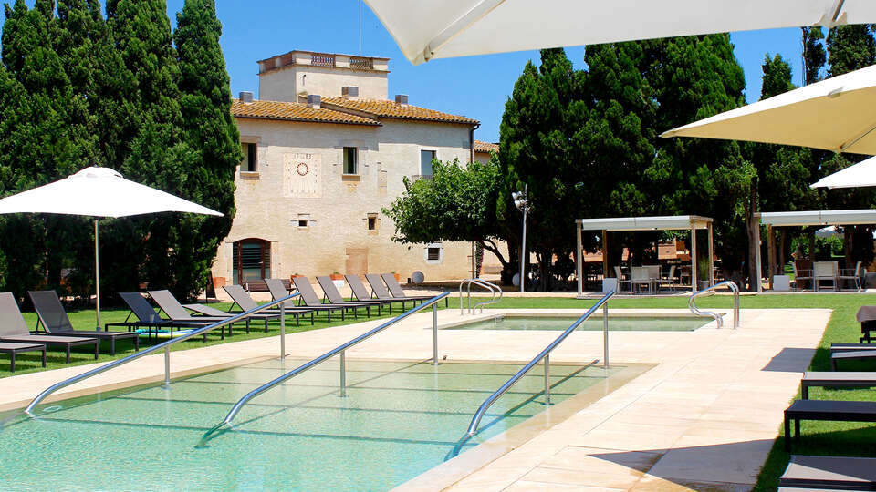 Descubre el Emporda escapada con cena y coctel desde noches