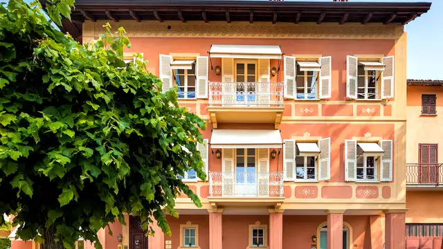 Week-end romantique dans une villa du XIXe siècle dans le Piémont avec jacuzzi dans la chambre