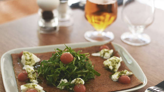 Estancia en París con cena en una típica crepería