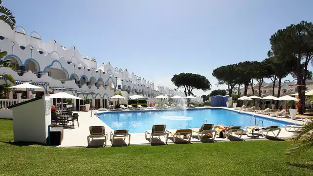 Decouvrez Marbella dans un resort avec diner espace relaxation et enfant gratuit