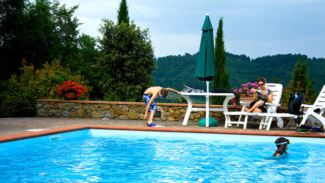 Tranquilidad en una casa rural, medieval, del corazón de la Toscana, ¡con degustación de vinos!