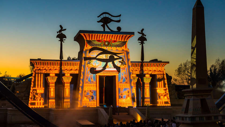 Pullman Paris Roissy CDG Airport - EDIT_NEW_parcasterix7.jpg