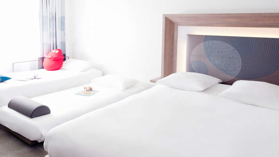 Novotel Lille Aéroport - edit_room1.jpg