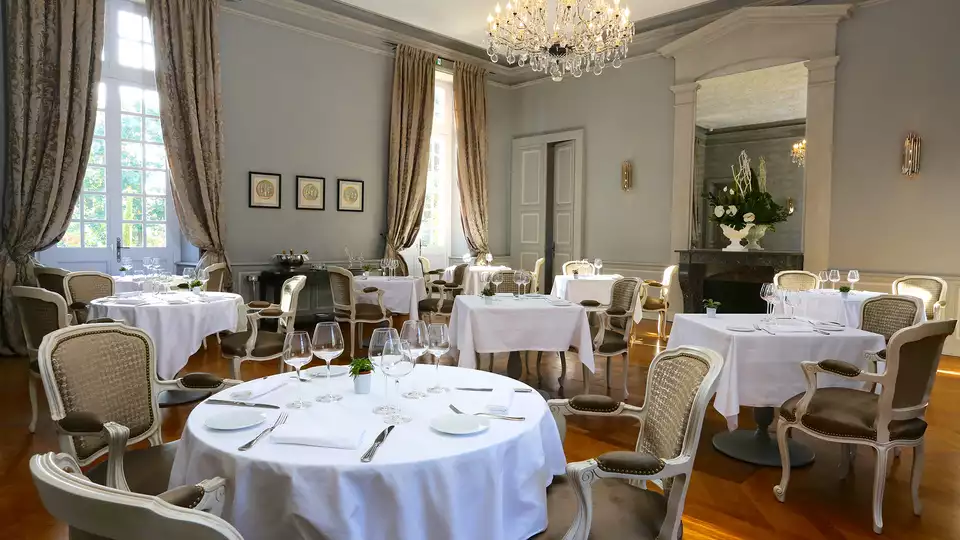 Romanticismo en un castillo cerca de Toulouse