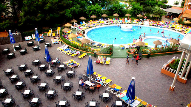 Halfpension in Salou en toegang tot de spa (1 kind gratis)