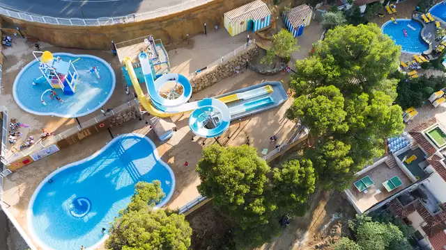 Lloret de Mar à deux : séjour tout compris dans un hôtel avec parc aquatique