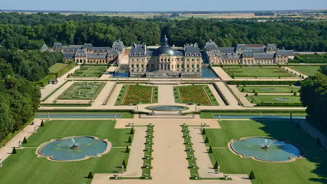 Ontdek het Château de Vaux-le-Vicomte (30 min)