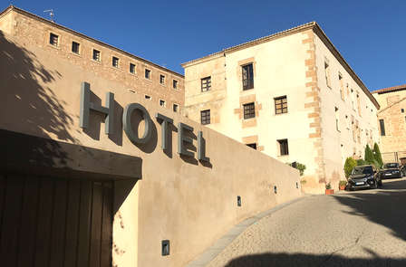 Romantiek in een voormalig klooster in het centrum van Salamanca